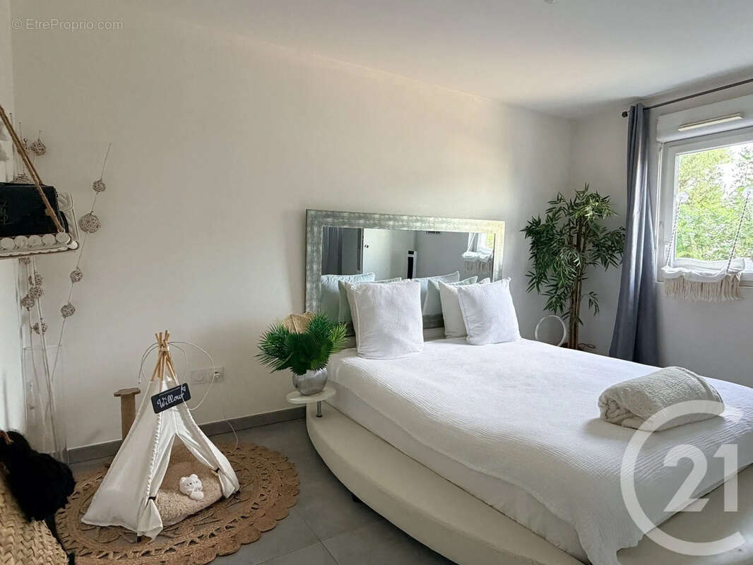 Appartement à LA VALETTE-DU-VAR
