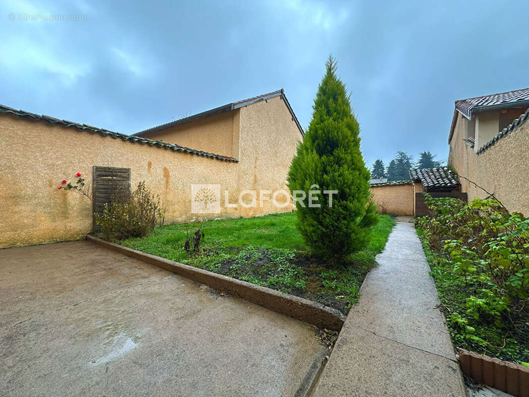 Maison à SAINT-TRIVIER-SUR-MOIGNANS