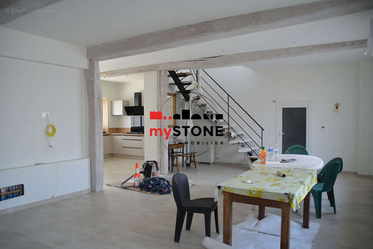 Maison à BELLEVILLE