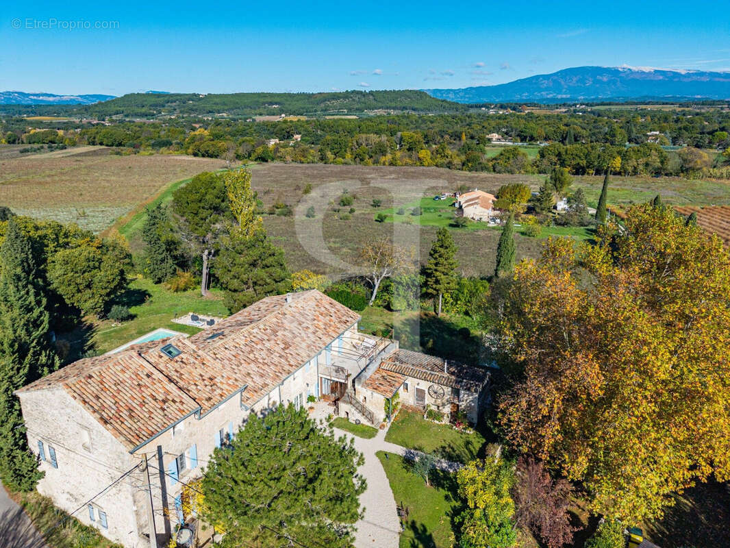 Maison à PERNES-LES-FONTAINES