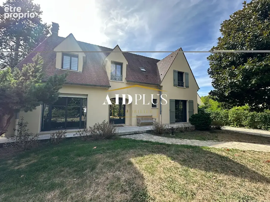 Photo Maison à Saint-Leu-La-Foret au prix de 990 000€