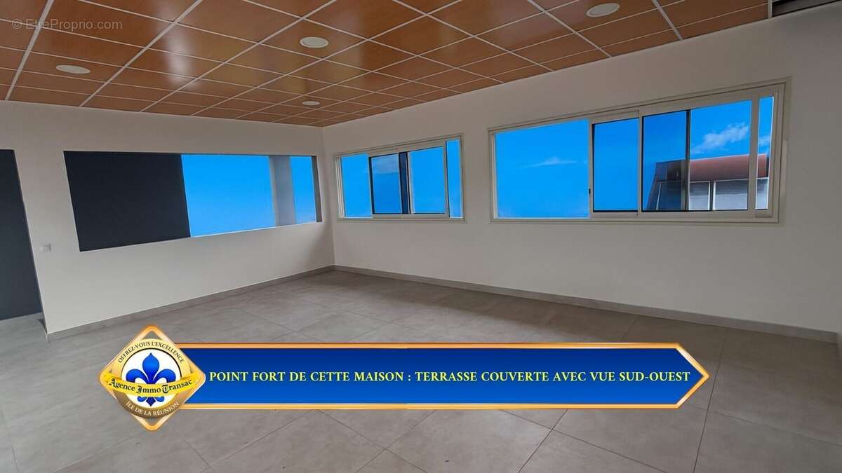 Maison 100 m² à Le Tampon  - photo 3