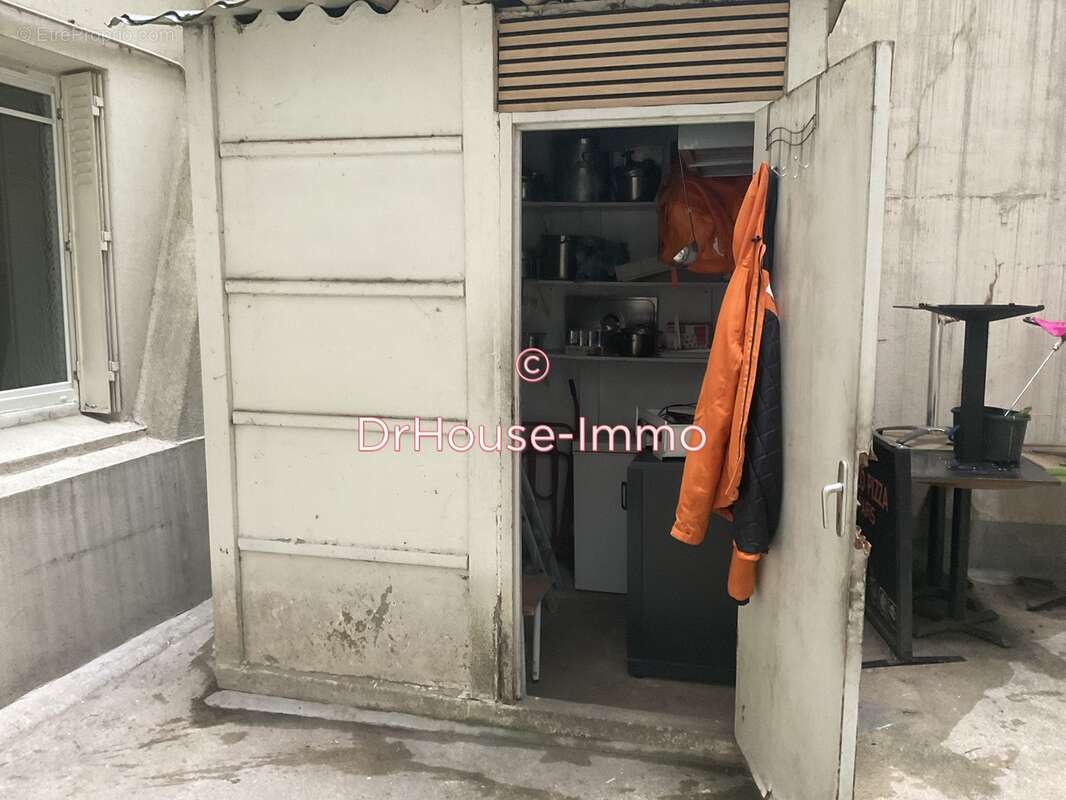 Commerce à PARIS-11E