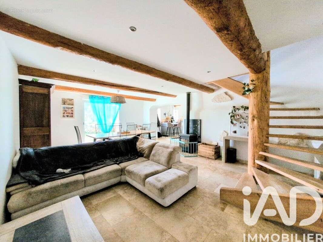 Maison 266 m² à Pernes-Les-Fontaines  - photo 7