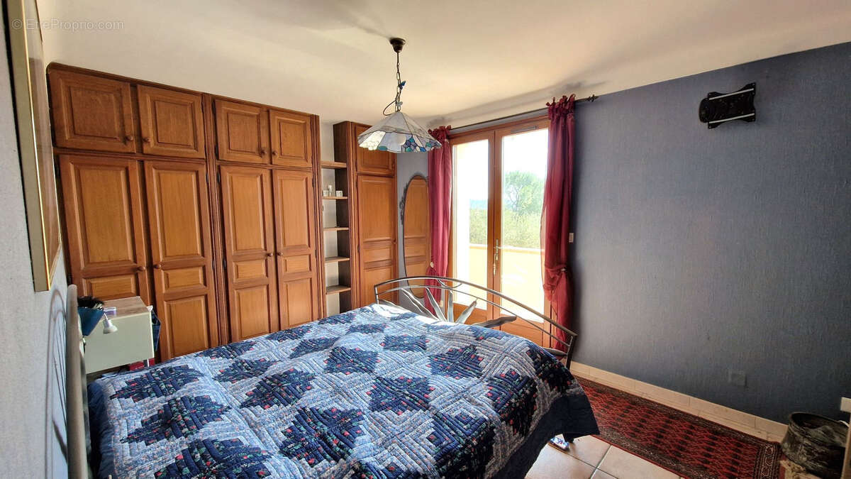 Maison 256 m2 - 5 chambres avec Piscine/ Pool house - BRIGNOLES - photo 14