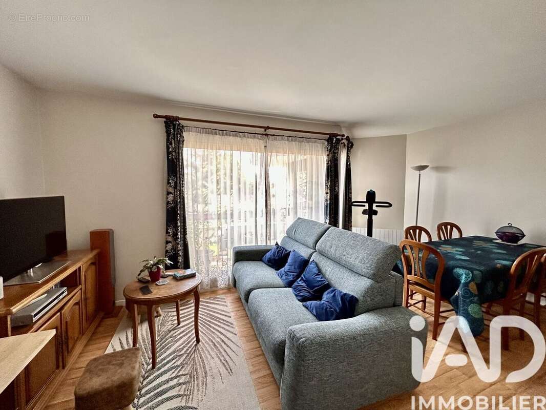 Photo 2 - Appartement à LIVRY-GARGAN