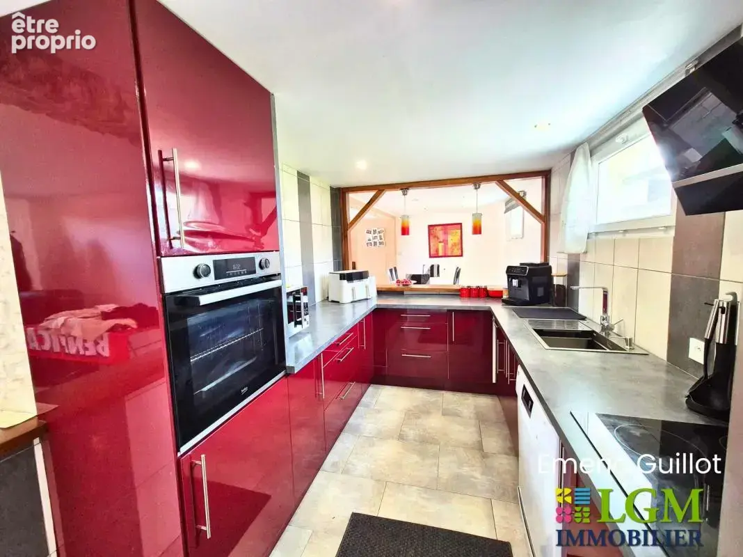 Herbault - Maison familiale 138 m² - 4 chambres - 1 bureau - Grand garage - Terrain clos 877 m² - Proche commerces - photo 5