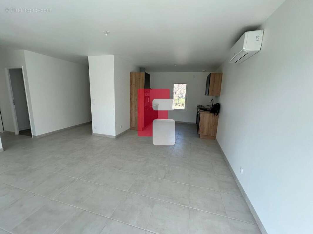 Maison à MESNIL-SAINT-PERE