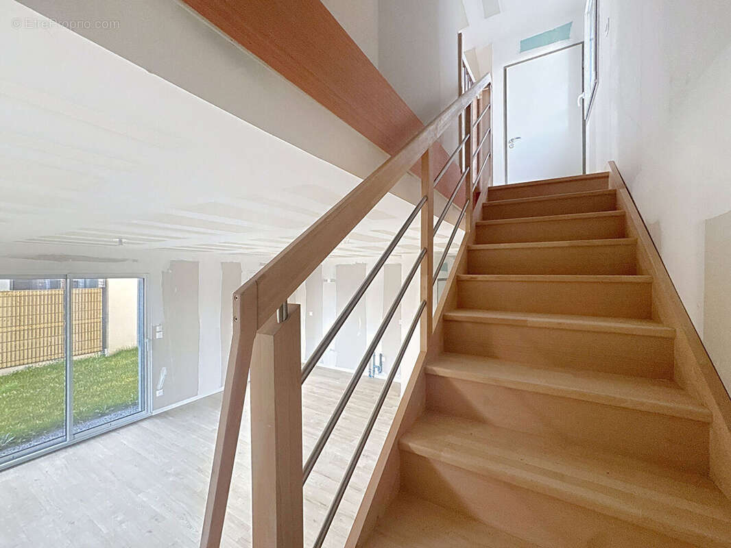 Maison à SAINT-AUBIN-D'ARQUENAY