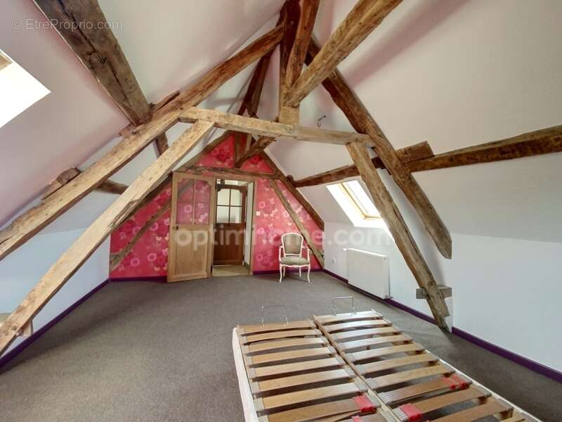 Maison à BRUYERES-ET-MONTBERAULT