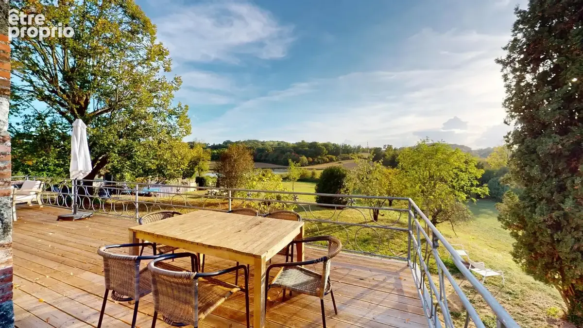 Lot-et-Garonne – Château du XVIᵉ siècle, trois gîtes et parc de 2,3 HA - photo 13