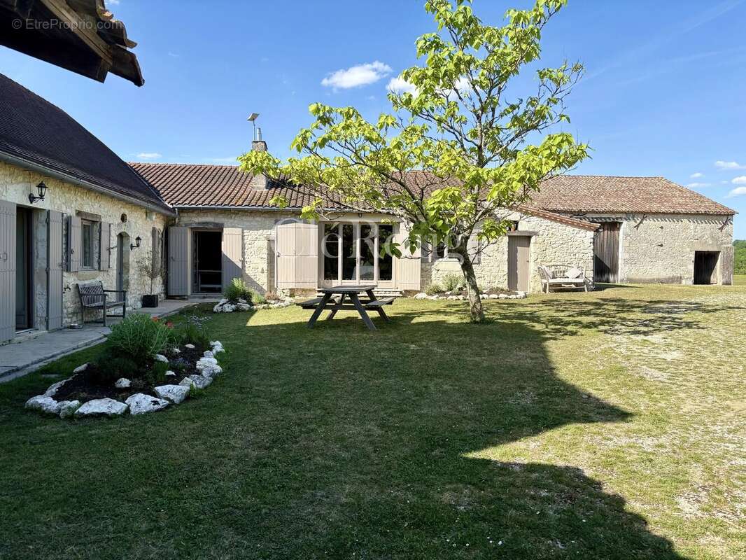 Maison à EYMET