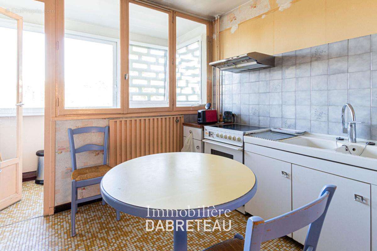 Appartement à SAINTE-FOY-LES-LYON