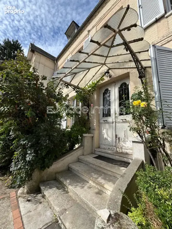 Photo Maison à Notre-Dame-De-Bondeville au prix de 316 000€