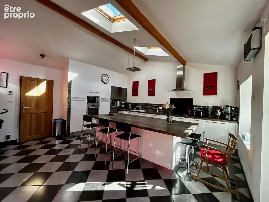Belle maison en pierre 235m2, 4 chambres, piscine et annexe - photo 5