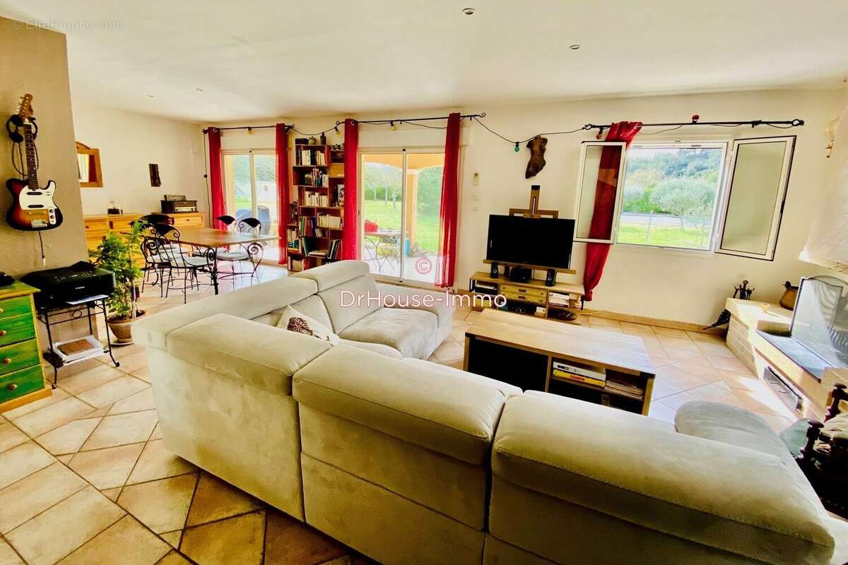 Maison à SAINT-HILAIRE