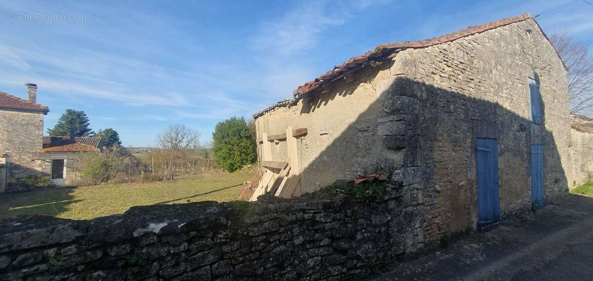 Appartement à SAINT-AMANT-DE-NOUERE