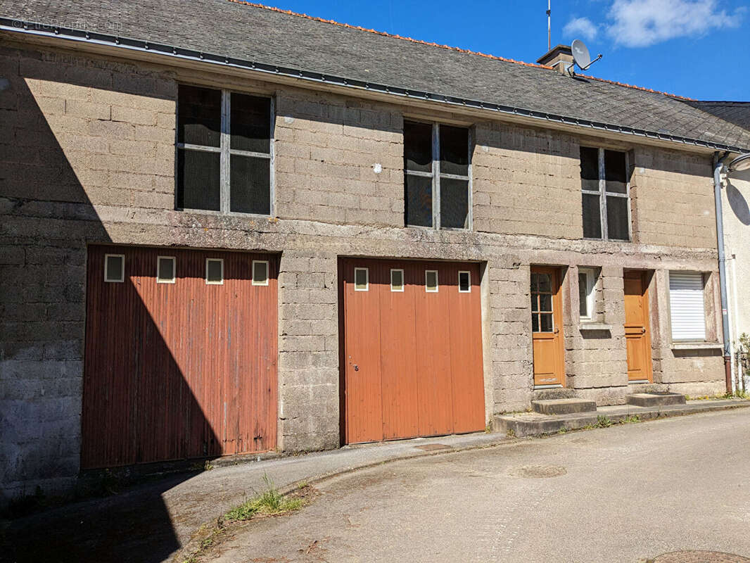 Maison à SAINT-LAURENT-SUR-OUST