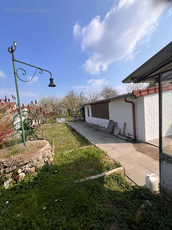 Maison à YZEURE
