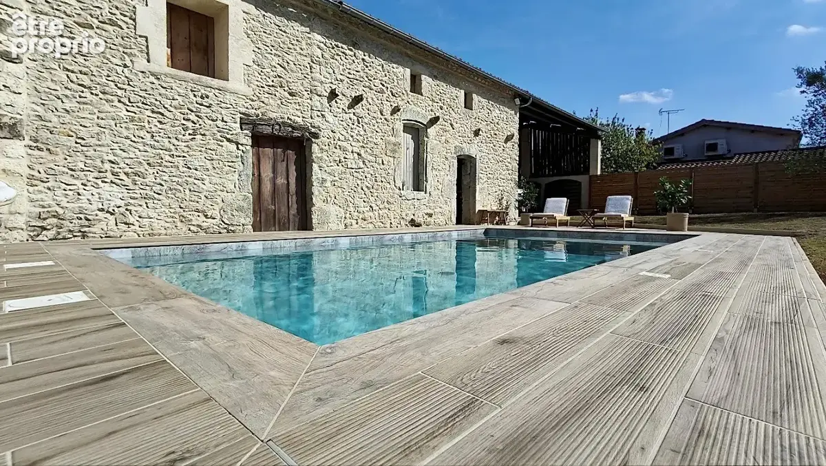 Saint-Giron-d'Aiguevive   Propriété en pierre 215 m2   5 chambres   Piscine   Maison louée - photo 6