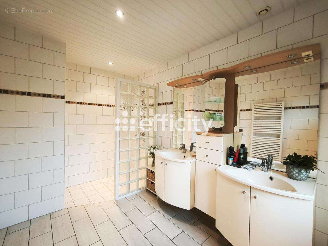 Maison à SAINT-AMAND