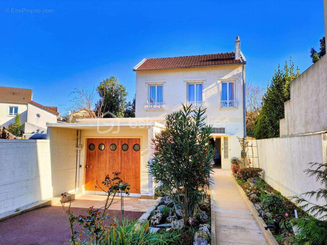 Maison à VIROFLAY