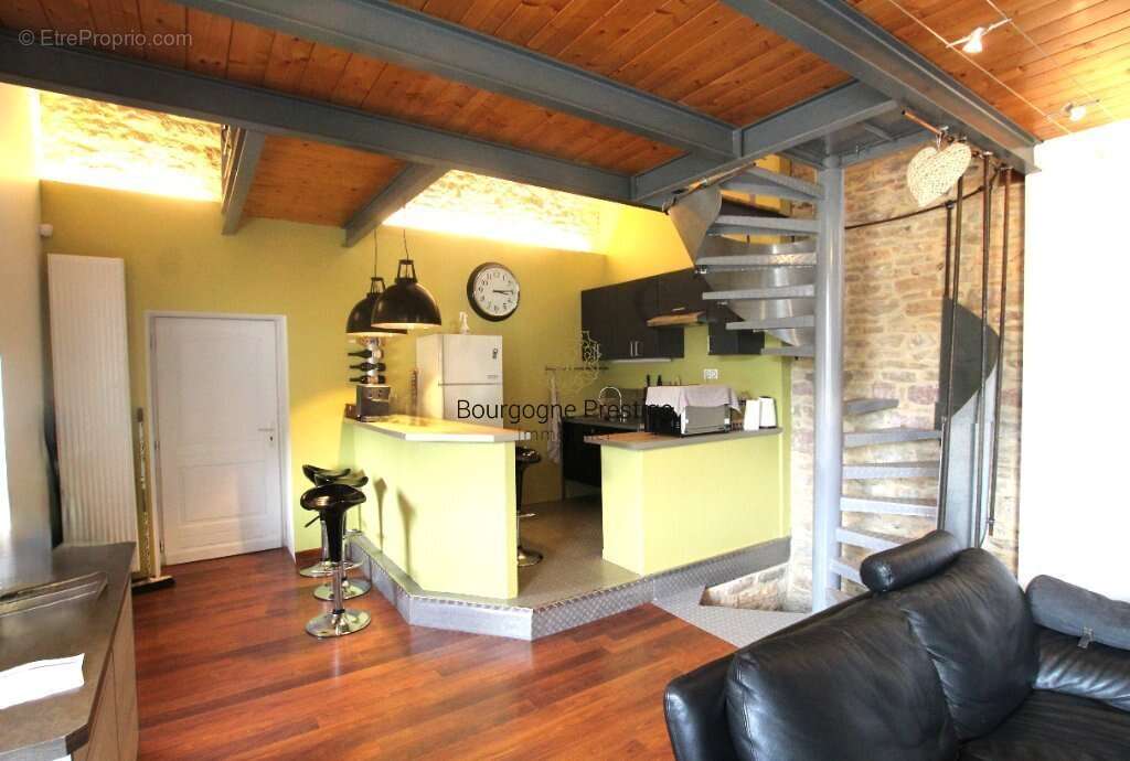 Belle propriete de caractere de 293 m² avec piscine et terrain de 1510 m² - photo 15