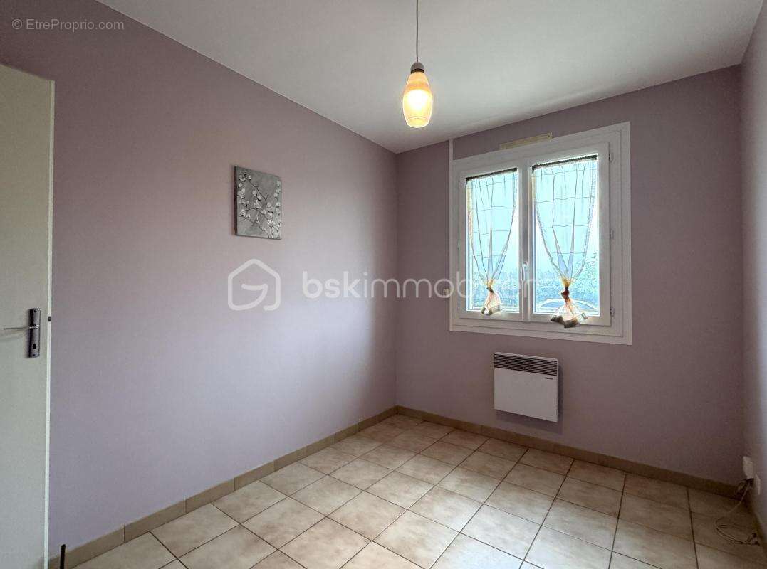 Maison à POINCY