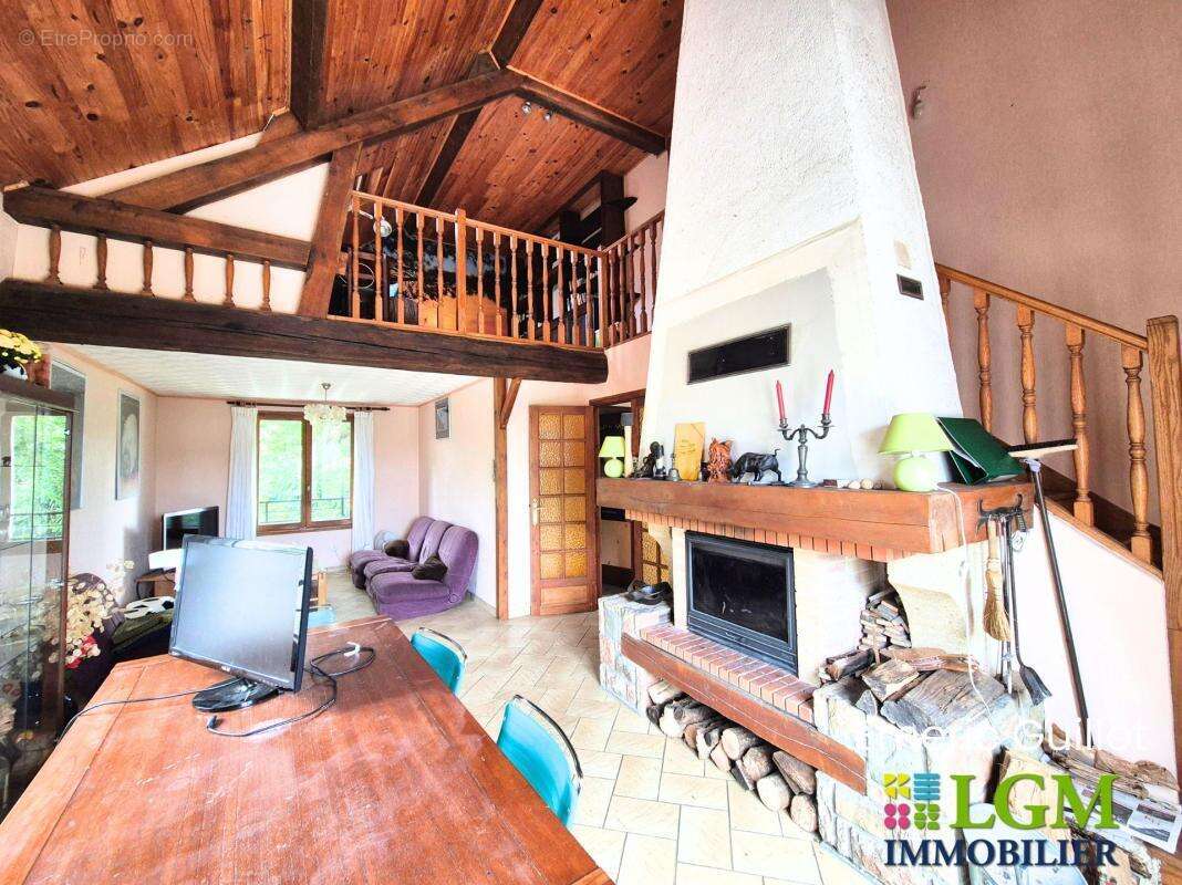À VENDRE – Maison familiale de 128 m² avec jardin clos et arboré de 905 m² - Grand Garage - à Thoré-la-Rochette (41100) - photo 7