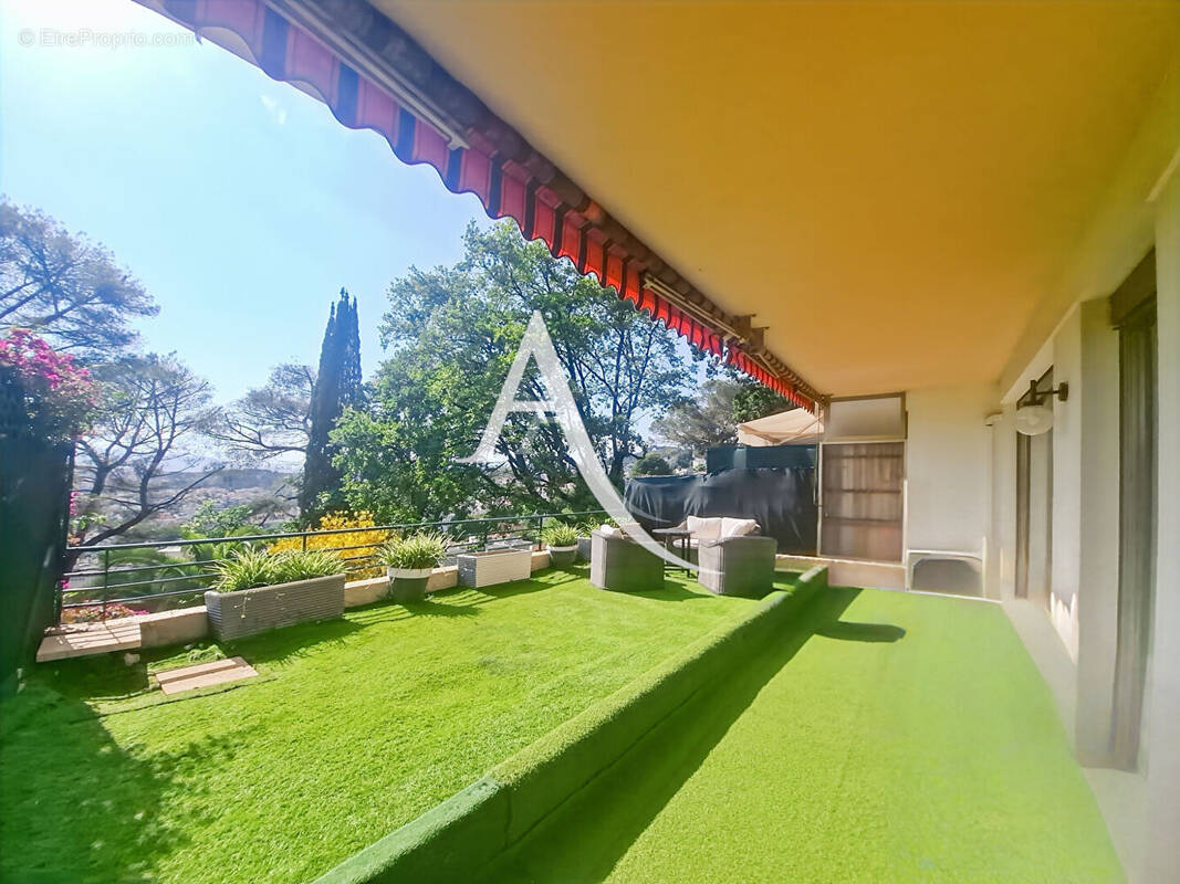 Appartement à LE CANNET