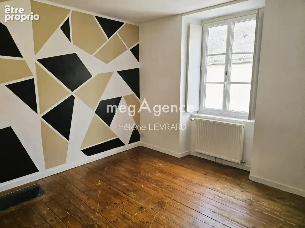 Évron centre-ville : maison 3 chambres avec courette - photo 9