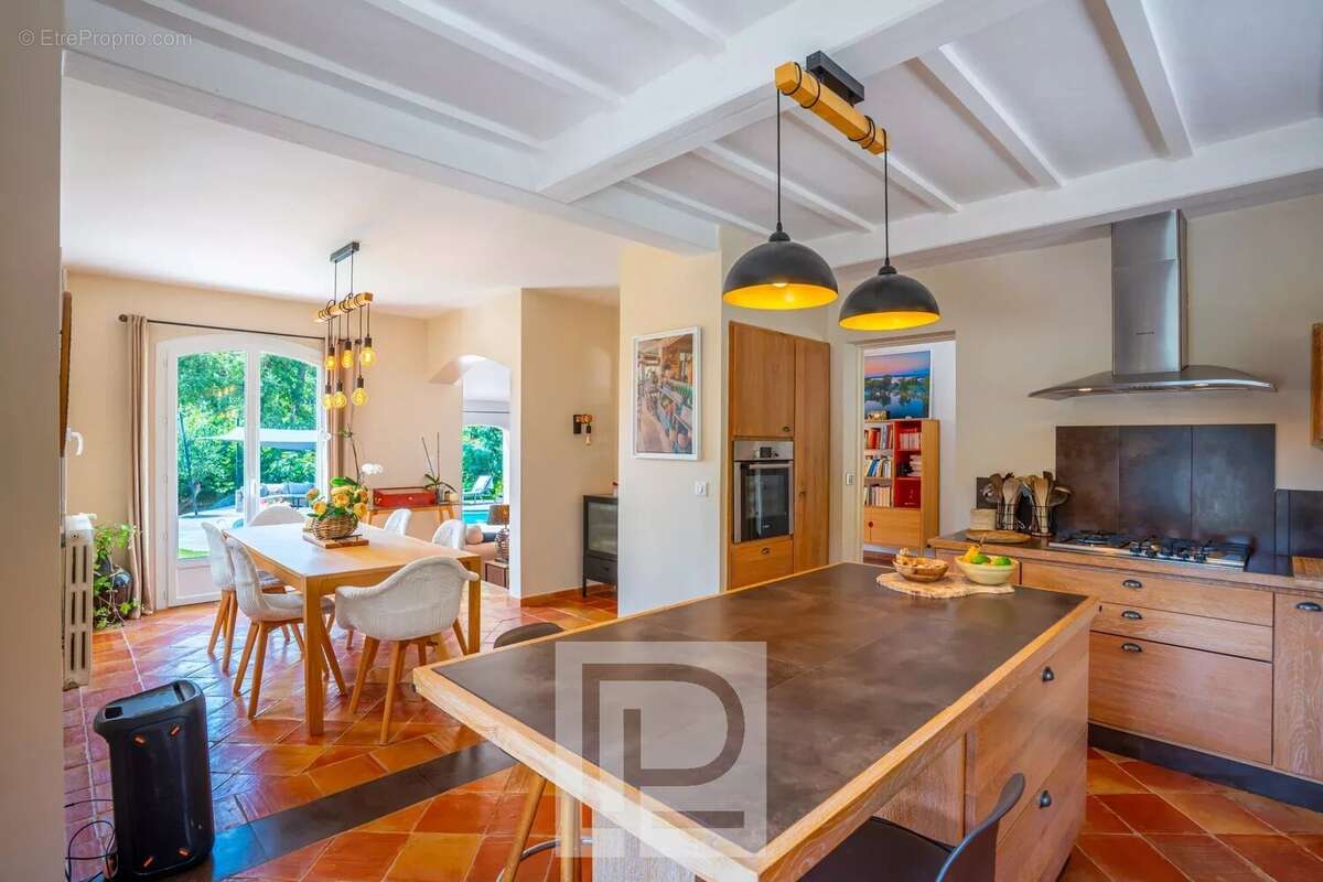 Maison à MOUGINS