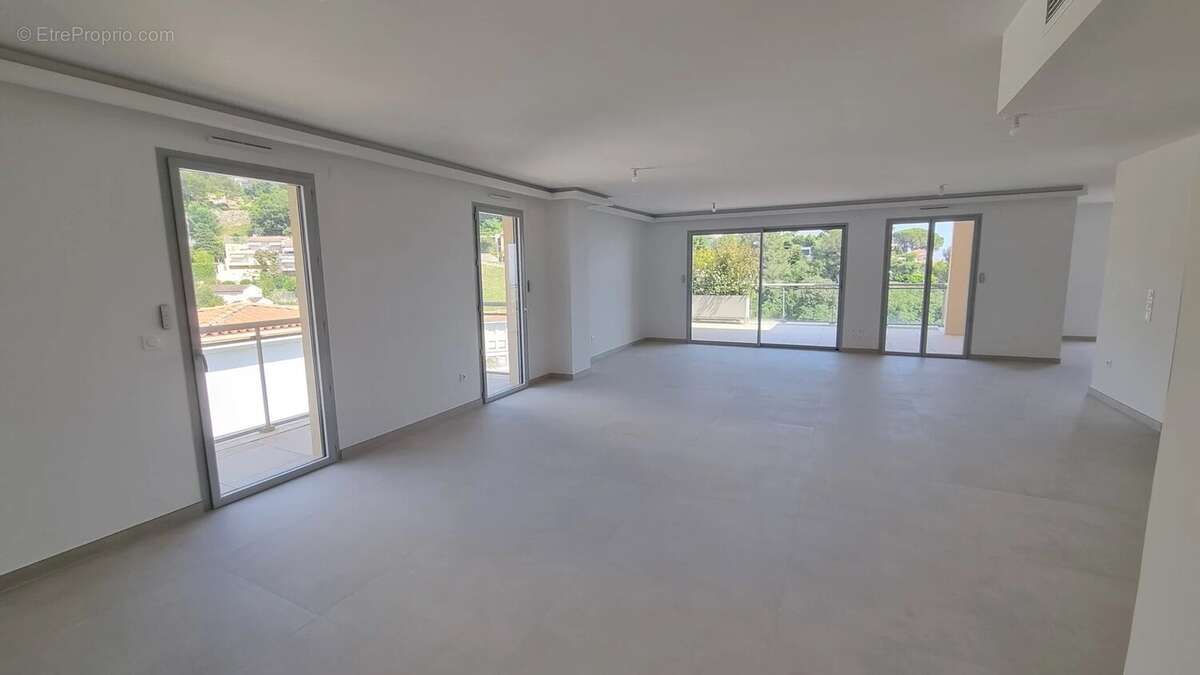 Appartement à LE CANNET