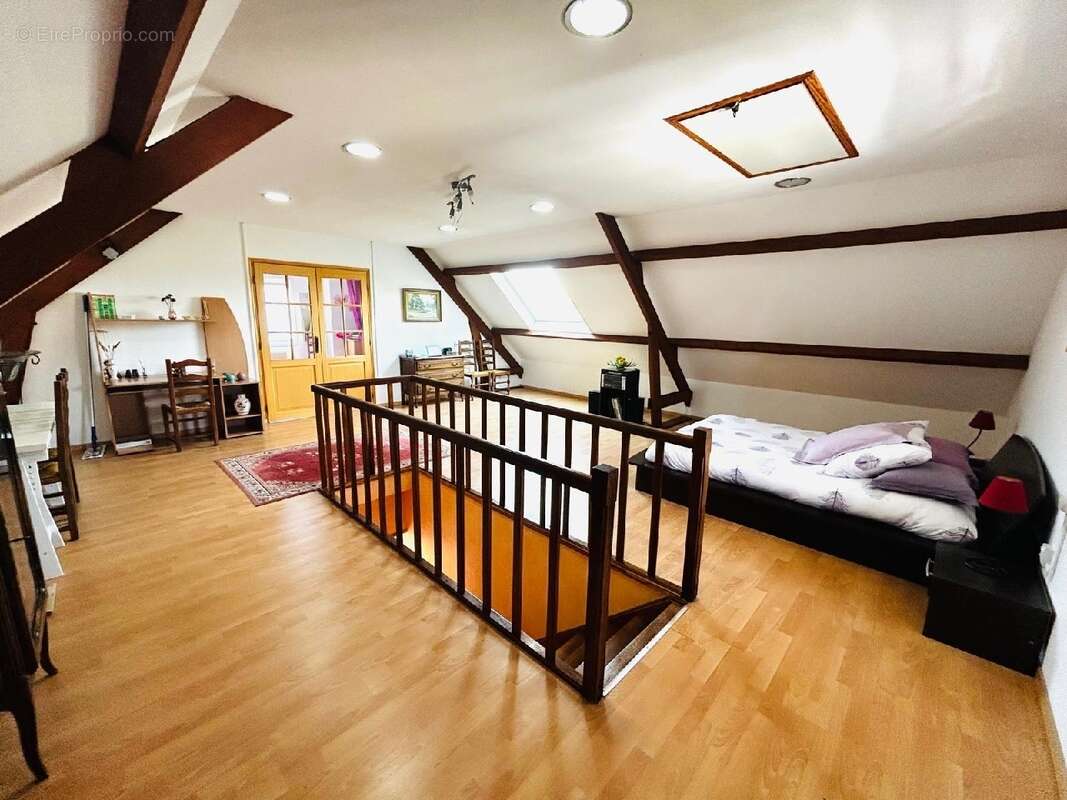 Maison 137 m² à Bruay-La-Buissiere  - photo 9