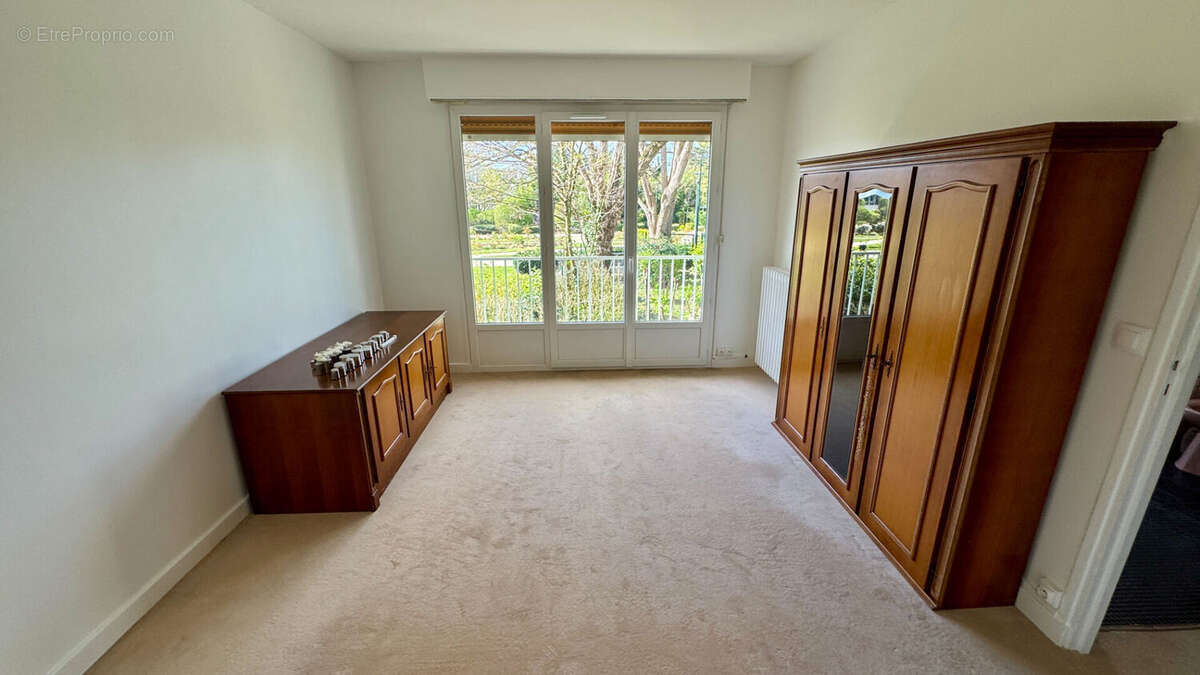 Appartement à ENGHIEN-LES-BAINS