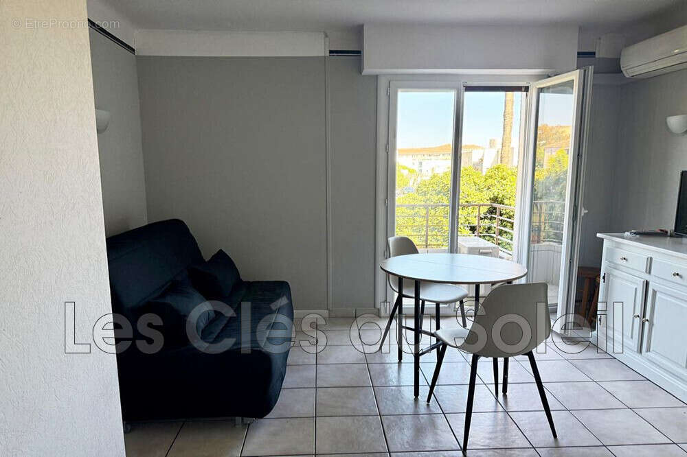 Appartement à HYERES