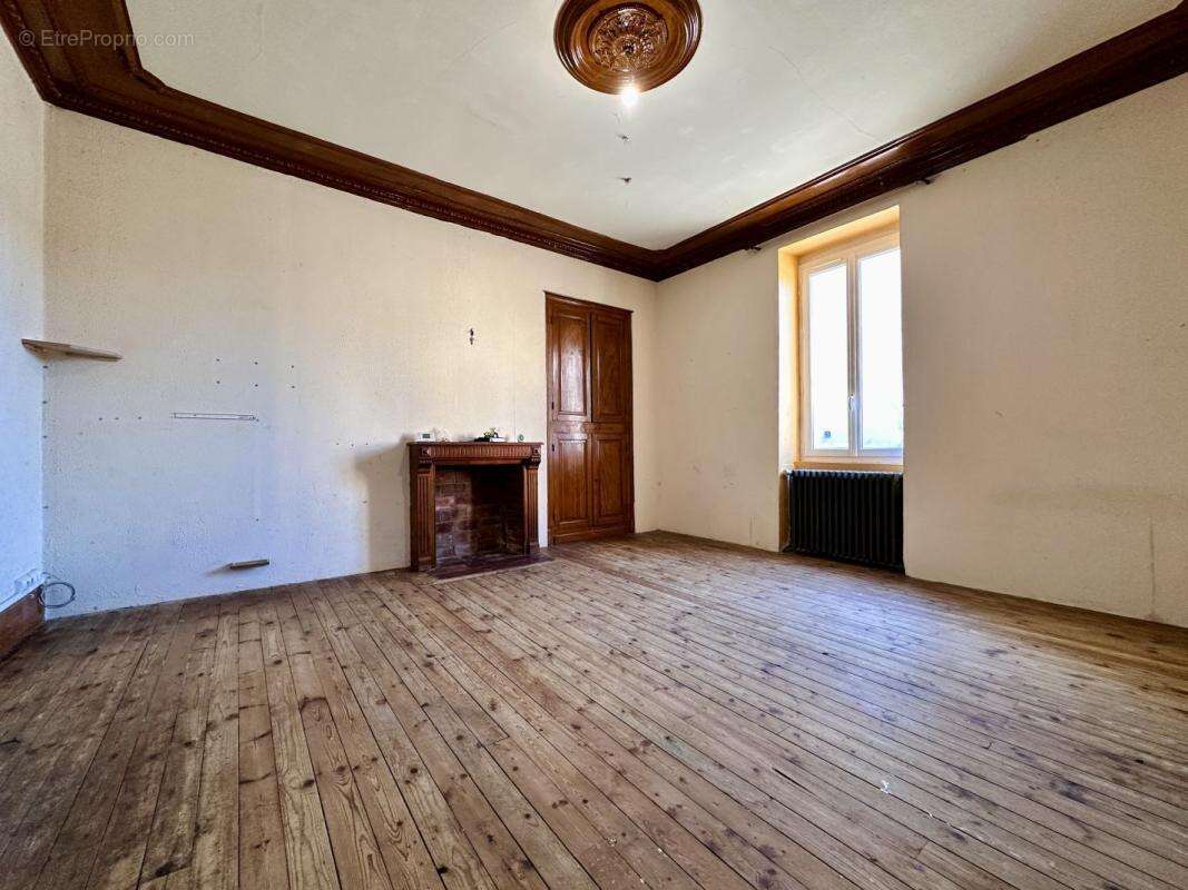 Maison 95 m² à Treignat  - photo 2