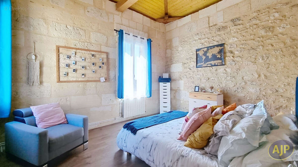 Maison à SAINT-MICHEL-DE-FRONSAC