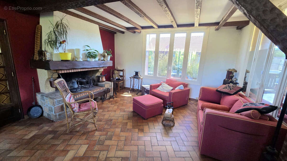 Pavillon en vente sur terrain de 824 m² - photo 4