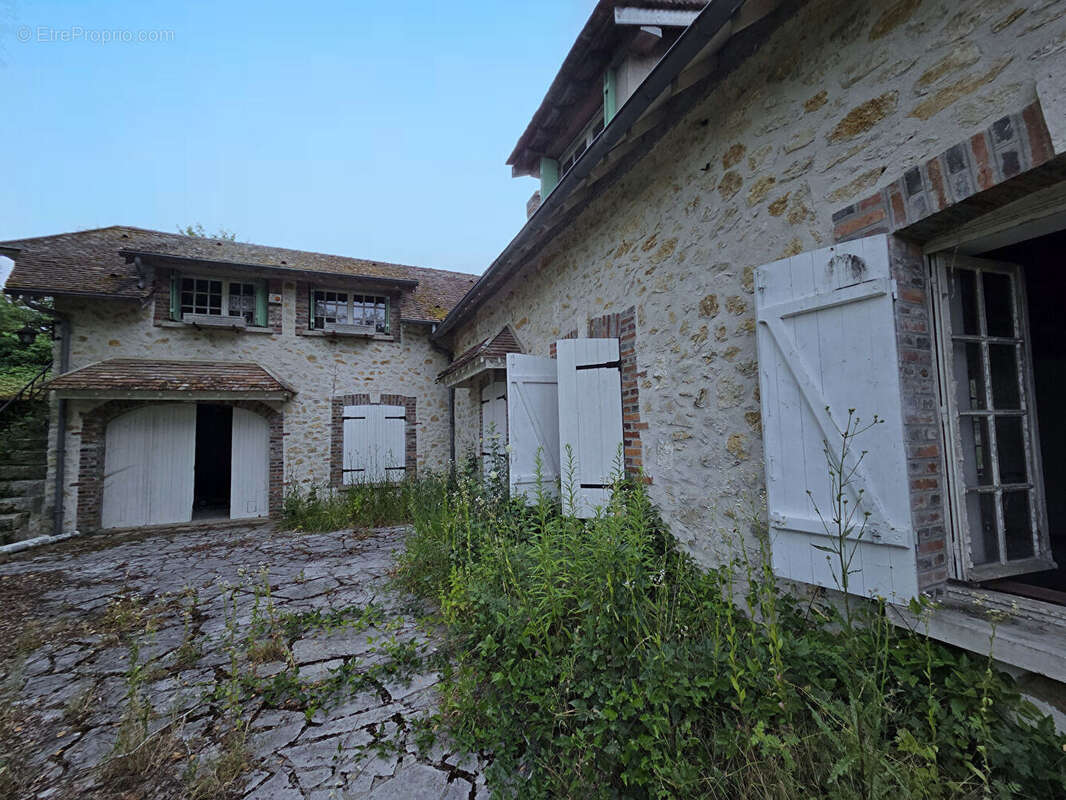 NOYEN SUR SEINE: Longère 8 pieces. 216 m2 habitable sur 2888 m2 de terrain clos - photo 12