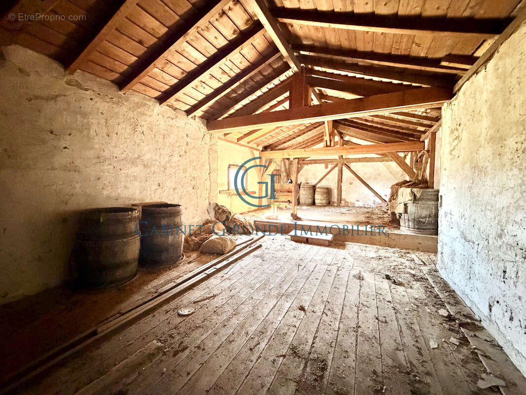 Loupiac de la reole maison pierre 3 chambres bureau dependances terrain 2000 m2 - photo 11
