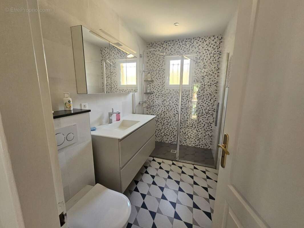 Belle villa de plain pied avec piscine, annexe et sous-sol - photo 7