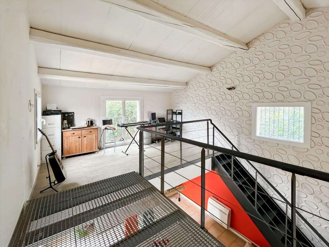 Maison à LA CRAU