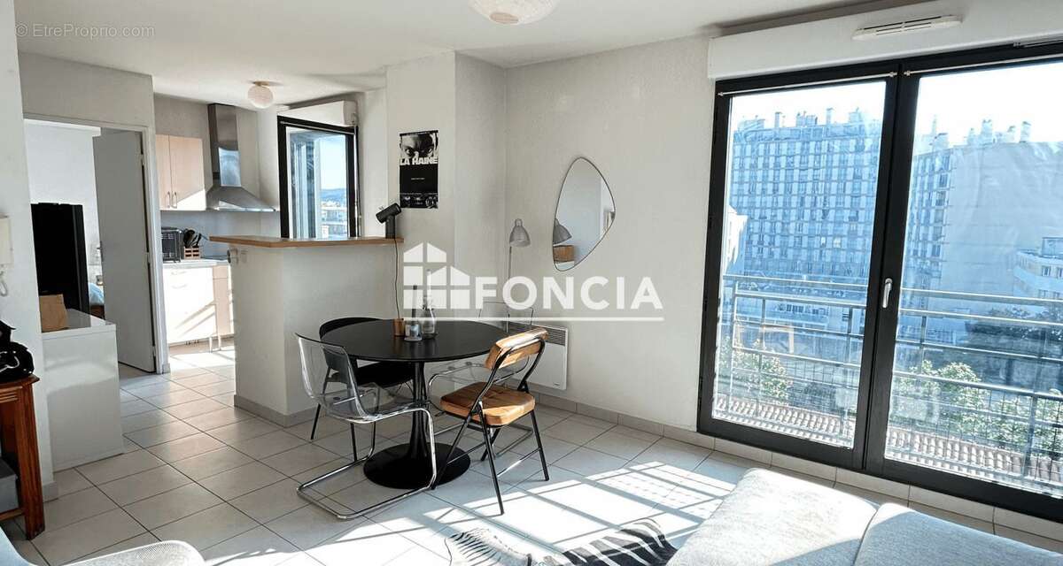 Appartement à MARSEILLE-2E