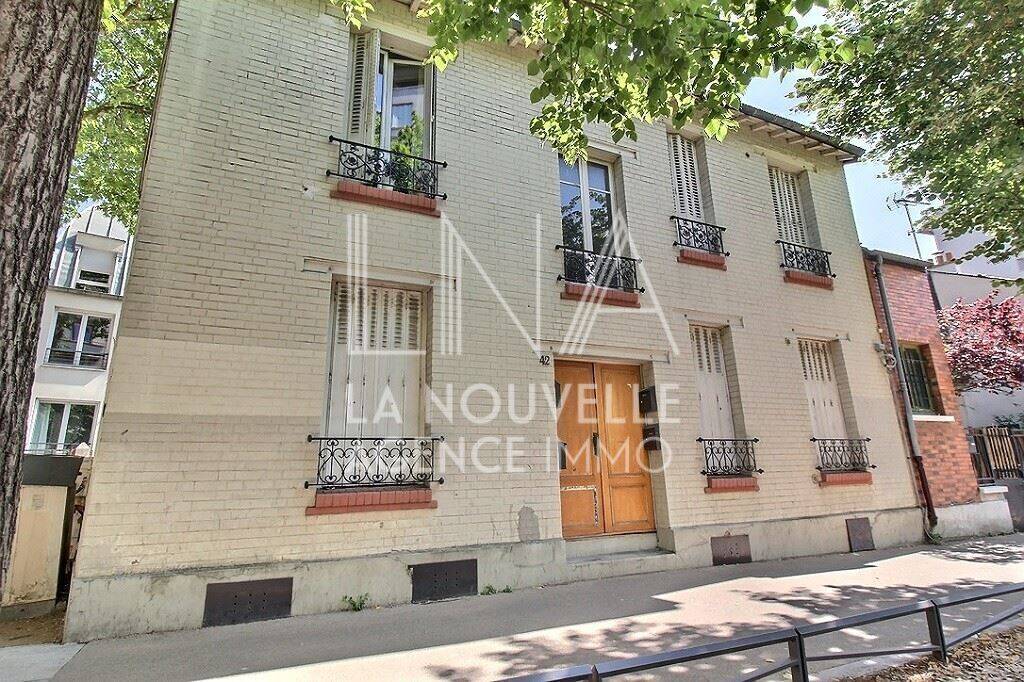 Appartement à LES LILAS