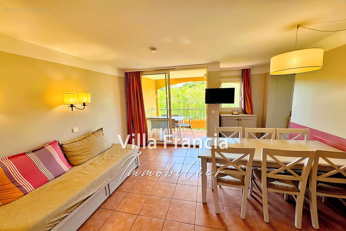 Appartement à MANDELIEU-LA-NAPOULE