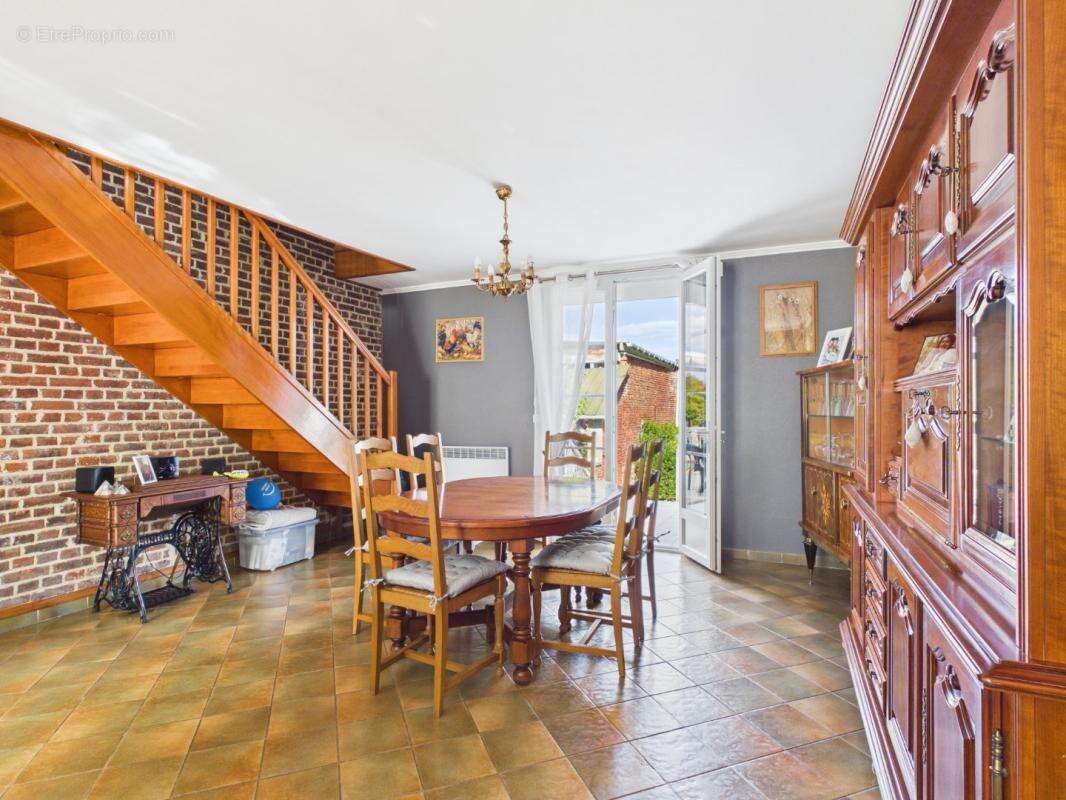 Maison 182 m² à Vendeuil-Caply  - photo 10