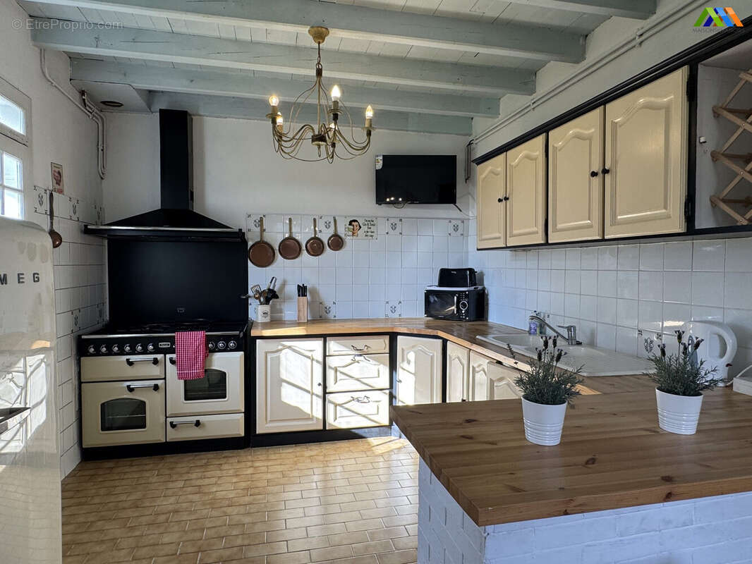 Maison 175 m² à Saint-Palais  - photo 5