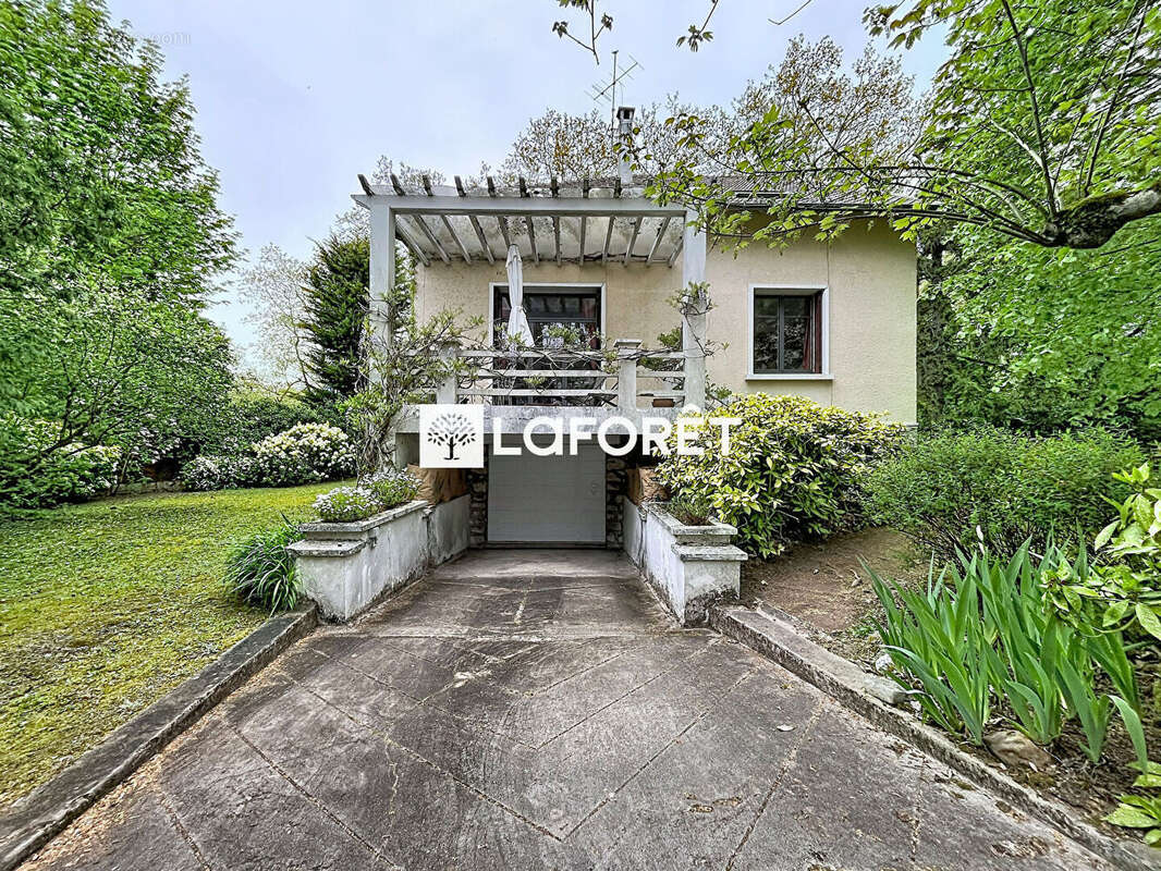 Maison à LE VESINET