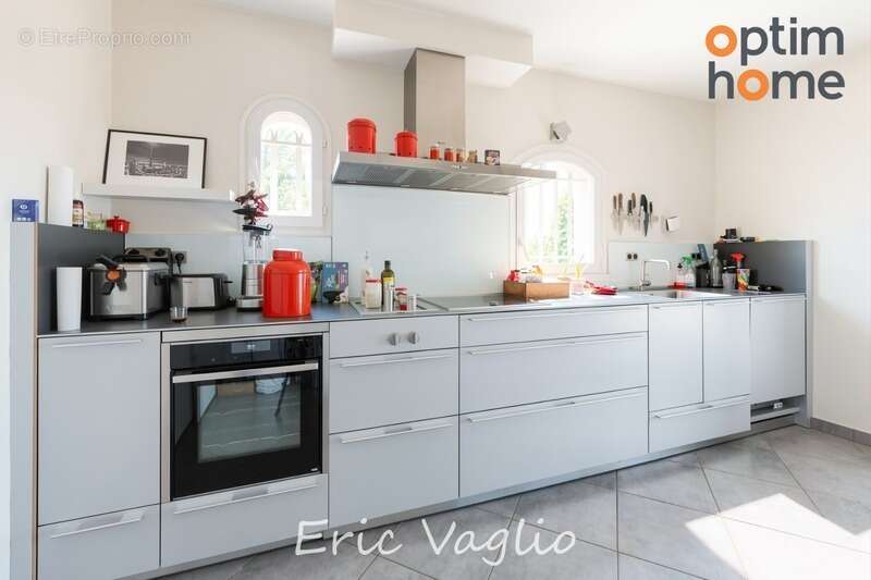 Bouc Bel Air (Aix à 10 mn) - Vente Belle Villa T5 de 169 M2 + dépendances 100 m2, sur un terrain clos et arboré de 1257 M2 avec  - photo 16